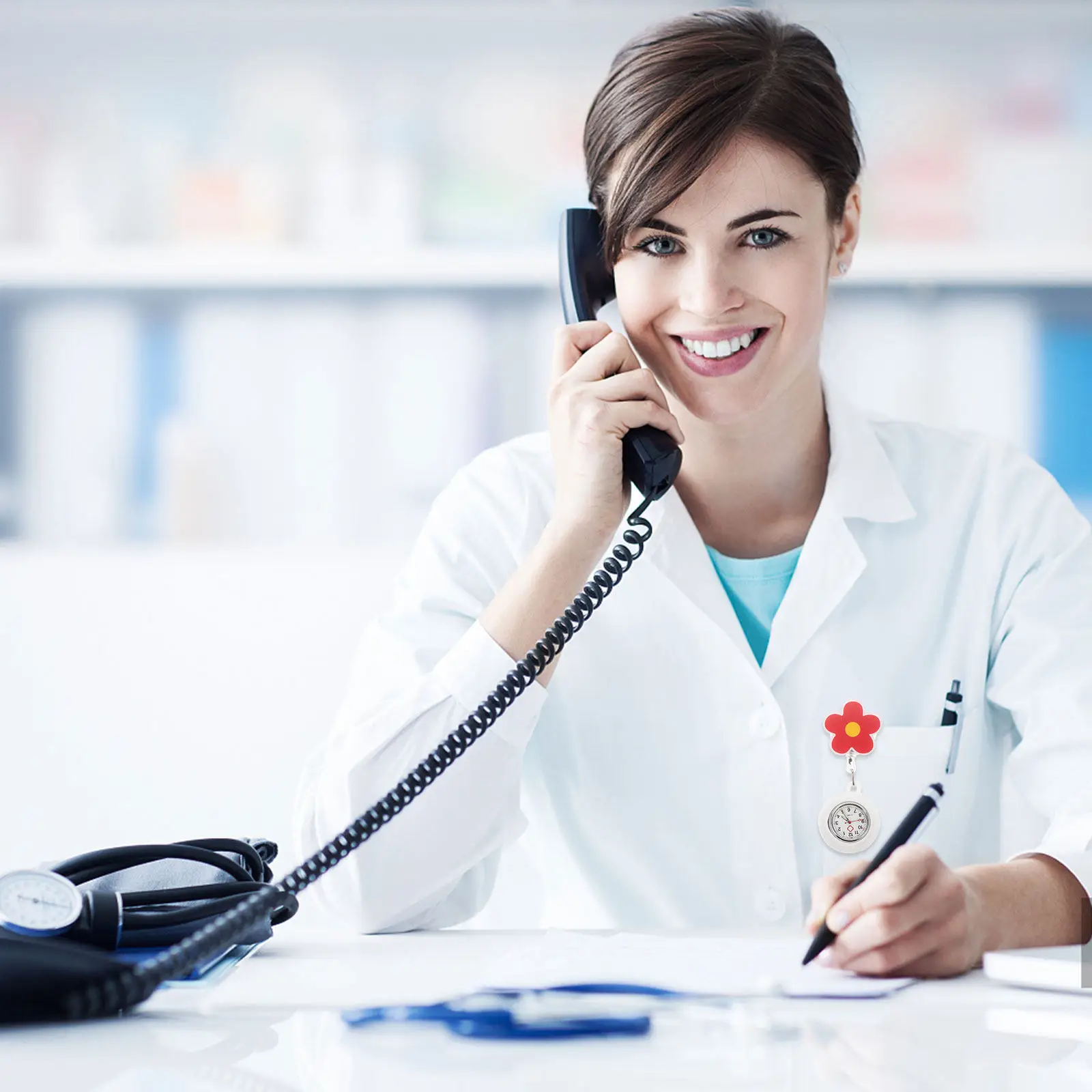 2pcs-classic-stylish-nurse-fob-watch-with-glow-in-dark-dial-easy-retract-clip-pocket-watch-for-healthcare-professionals-nurses