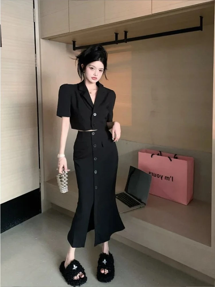 

UNXX Temperament Fashion Suit Female Spring Summer 2023 New Black Short-sleeved Blazer + Fishtail Skirt Two-piece Female Dress