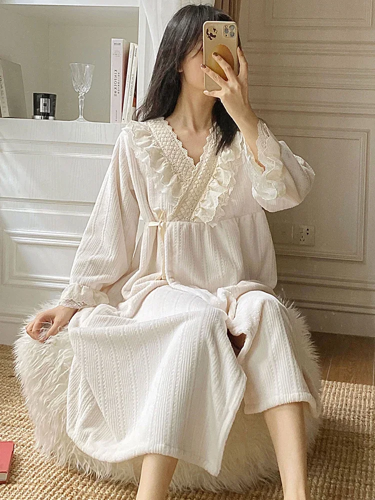 Court Princess Wind Coral Fleece Nightgown Women's Autumn and Winter Thickened Warm Nightdress Sweet Pajamas Long