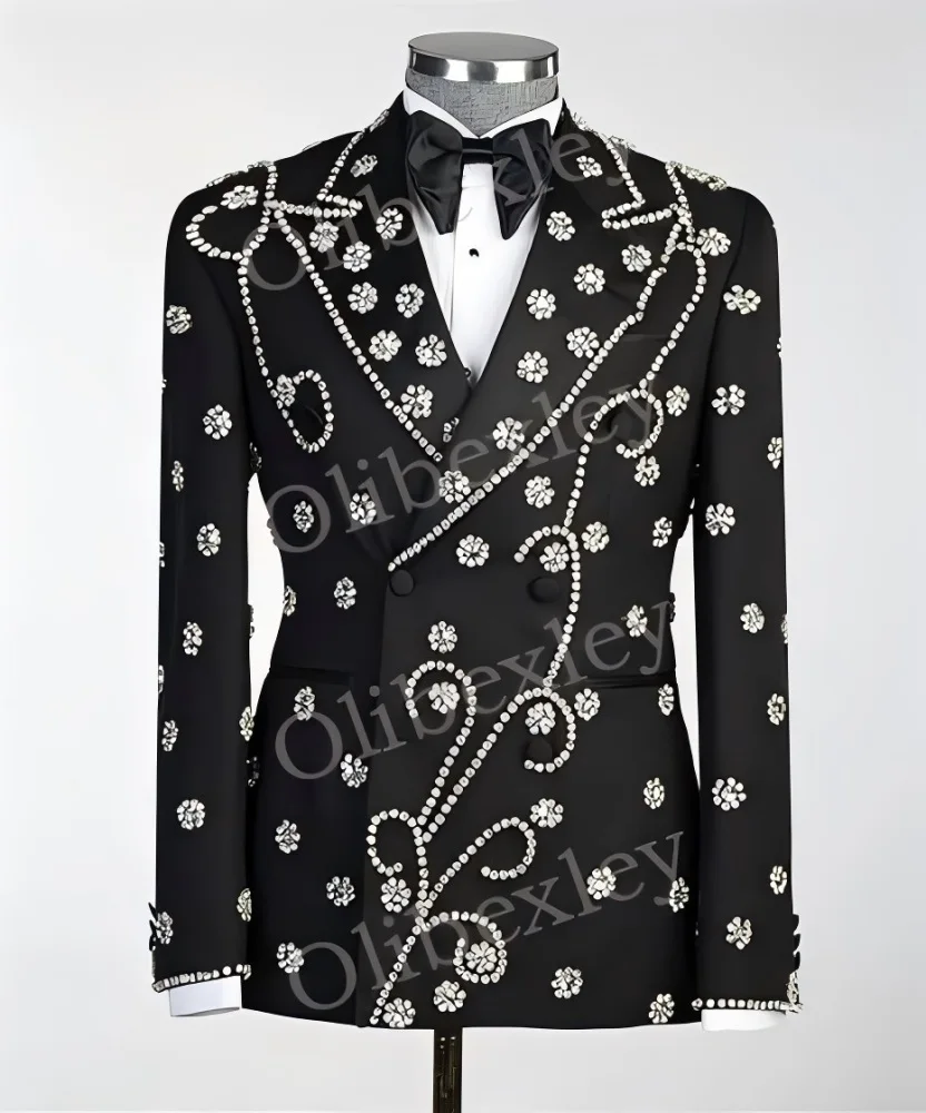 بدلة فاخرة بقصة ضيقة مكونة من قطعتين للرجال مع كريستالات مطرزة مصنوعة حسب الطلب عالية الجودة لحفلات الزفاف والعريس وحفلات العشاء