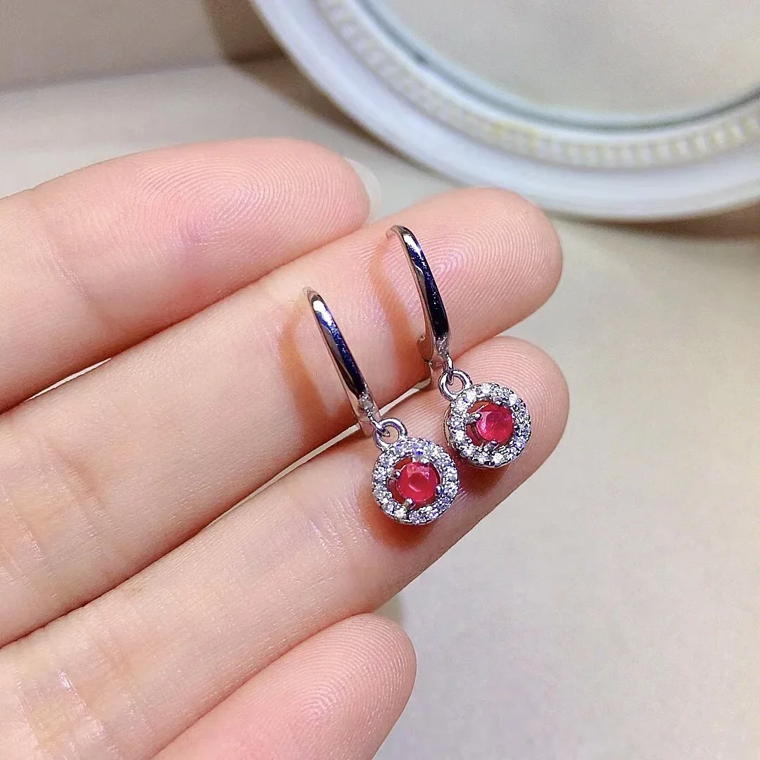 eleganti-orecchini-pendenti-con-rubino-in-argento-sterling-per-l'uso-quotidiano-eardrop-con-rubino-naturale-da-3-mm-gioielli-con-rubino-in-argento-sterling-925