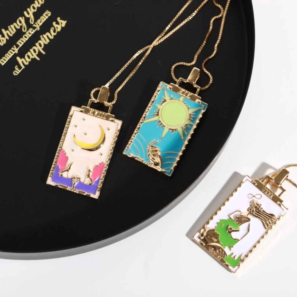 Tarot Card Pendant Necklace Retro Style Oil Painting Sun Moon Star Square Geometric Big Pendant Necklace Women Vintage Gift