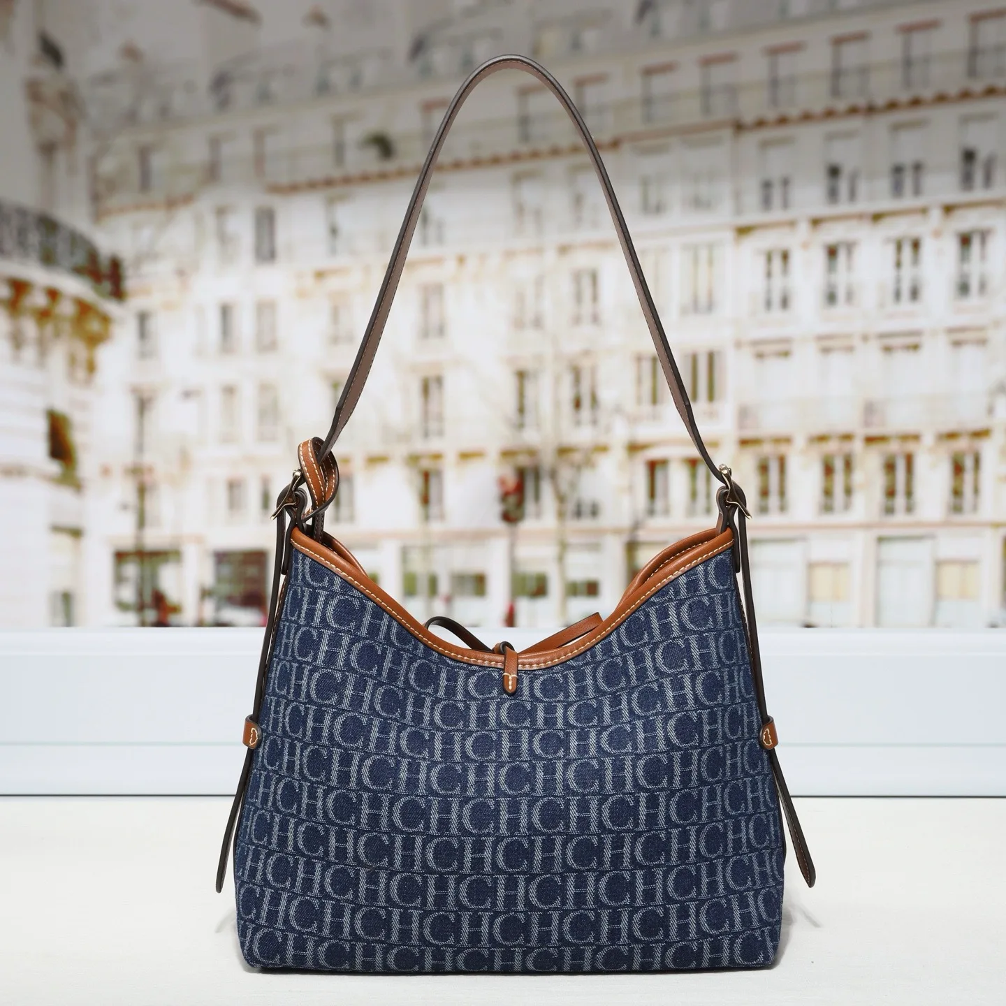 CH Luxury Women Denim Jacquard - огляд і ціна Luxury Bags Consignment