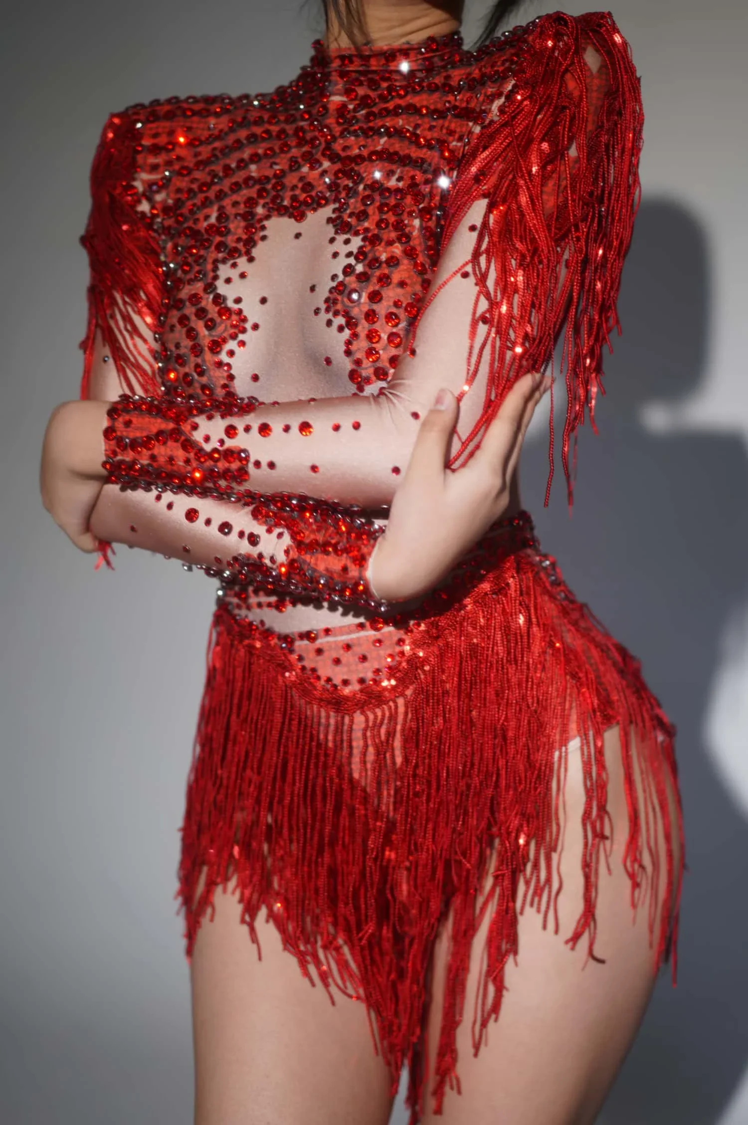 キラキラダイヤモンドスパンコールボディスーツ歌手ダンサーステージ摩耗セクシーなパフォーマンスラテンダンス仮装パーティー誕生日衣装 Xinniang