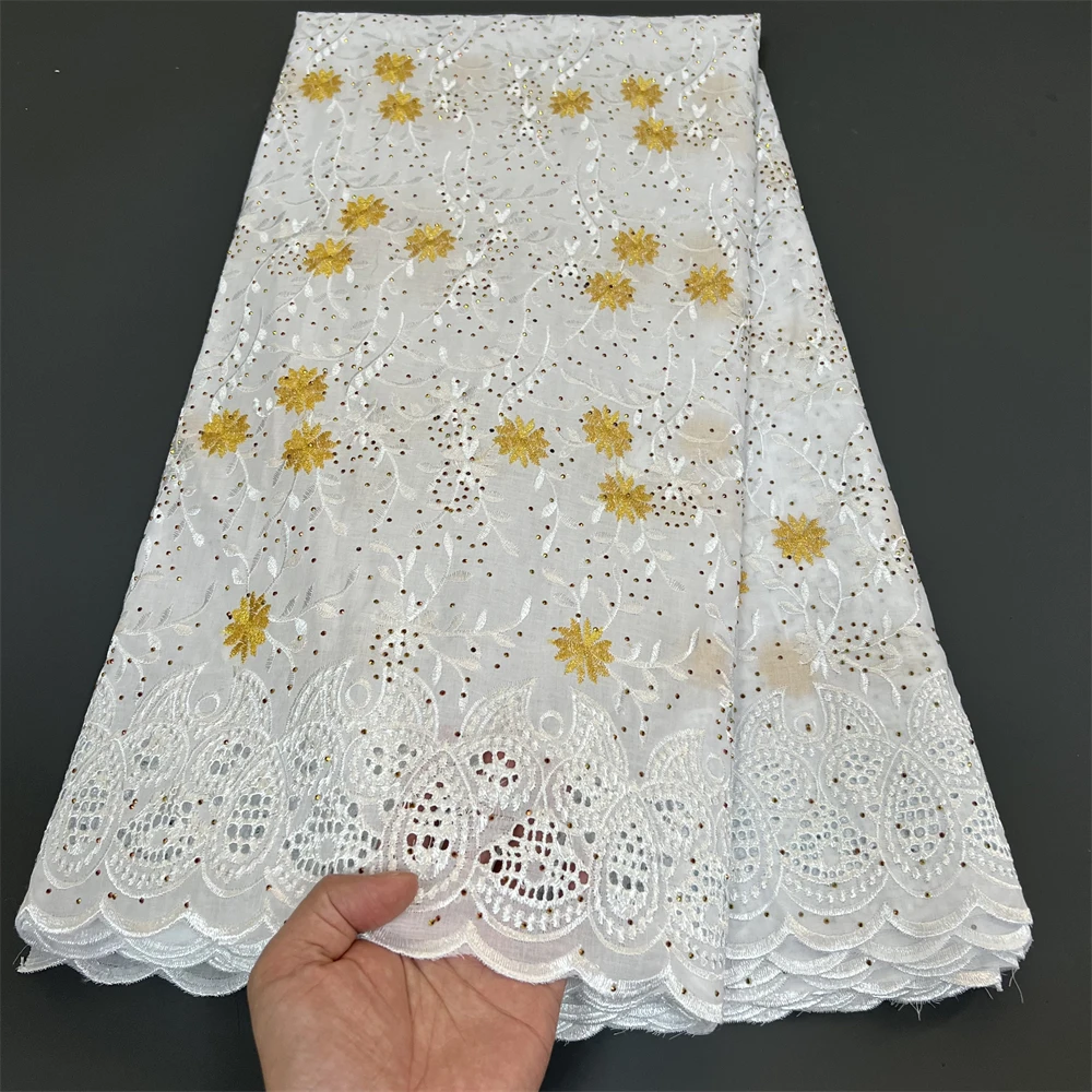 2024 Latest Dry lace embroidery African 100% cotton fabrics White and gold Hot Selling Swiss voile lace for Wedding Party hz1319