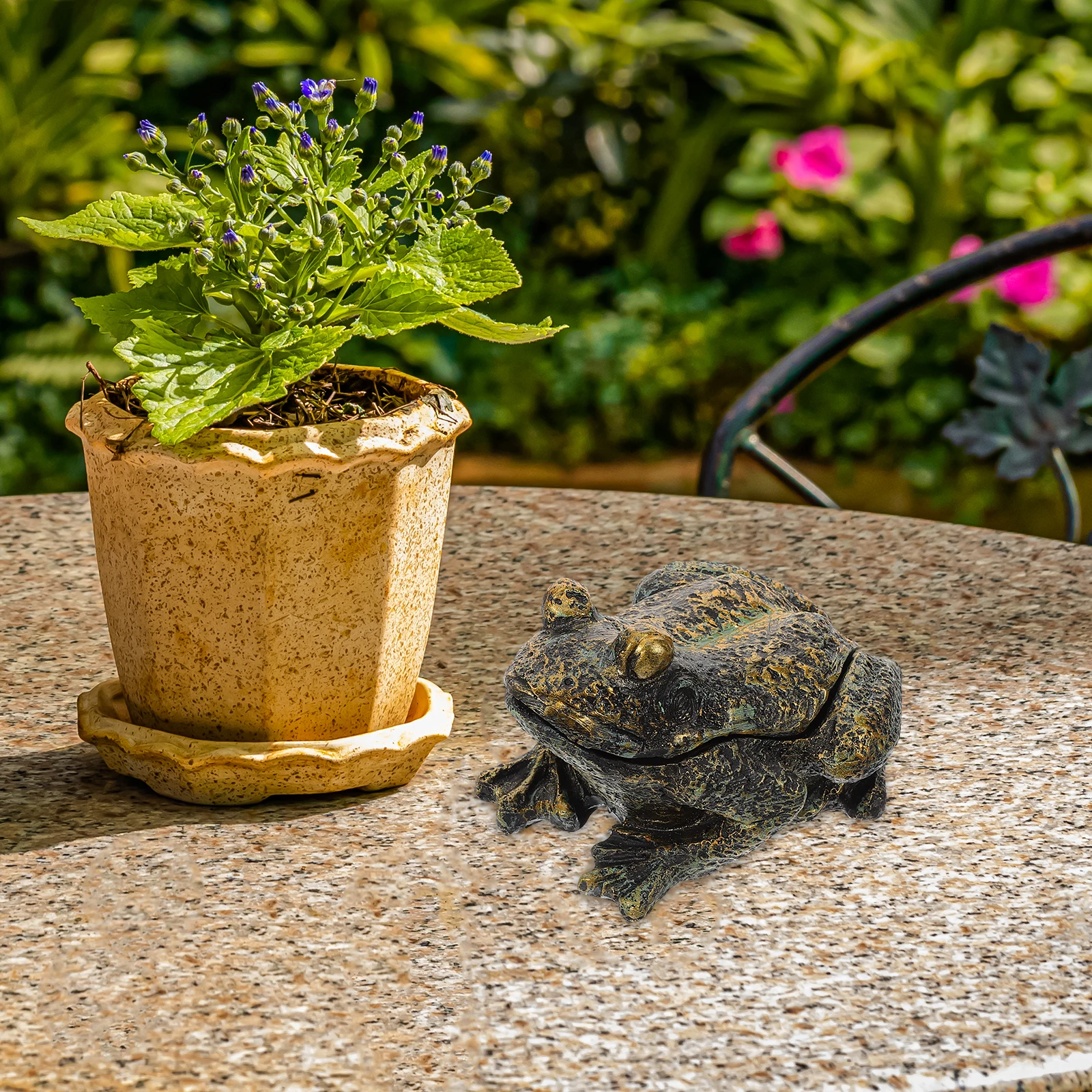 

Hiding Box Outdoor Garden Storage Case Fake Frog Key Holder Resin Material Weather Proof Durable Garden