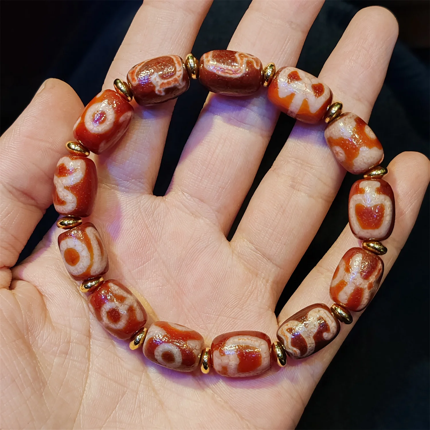 1pcs/lot Famous Taiwan craft agate dzi bracelet Weathering lines red A variety of rare patterns Exquisite ethnic style Accessory