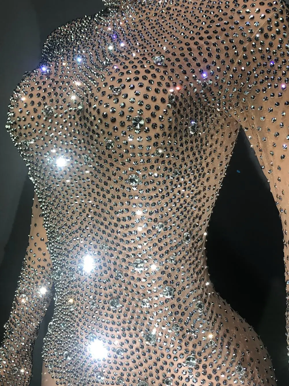 Rhinestones หรูหรา Leotard กางเกงผู้หญิงชุดราตรีชุดราตรีชุดวันเกิดเซ็กซี่ตาข่ายเต้นรำเครื่องแต่งกายคริสตัลบอดี้สูทเวทีสวมใส่