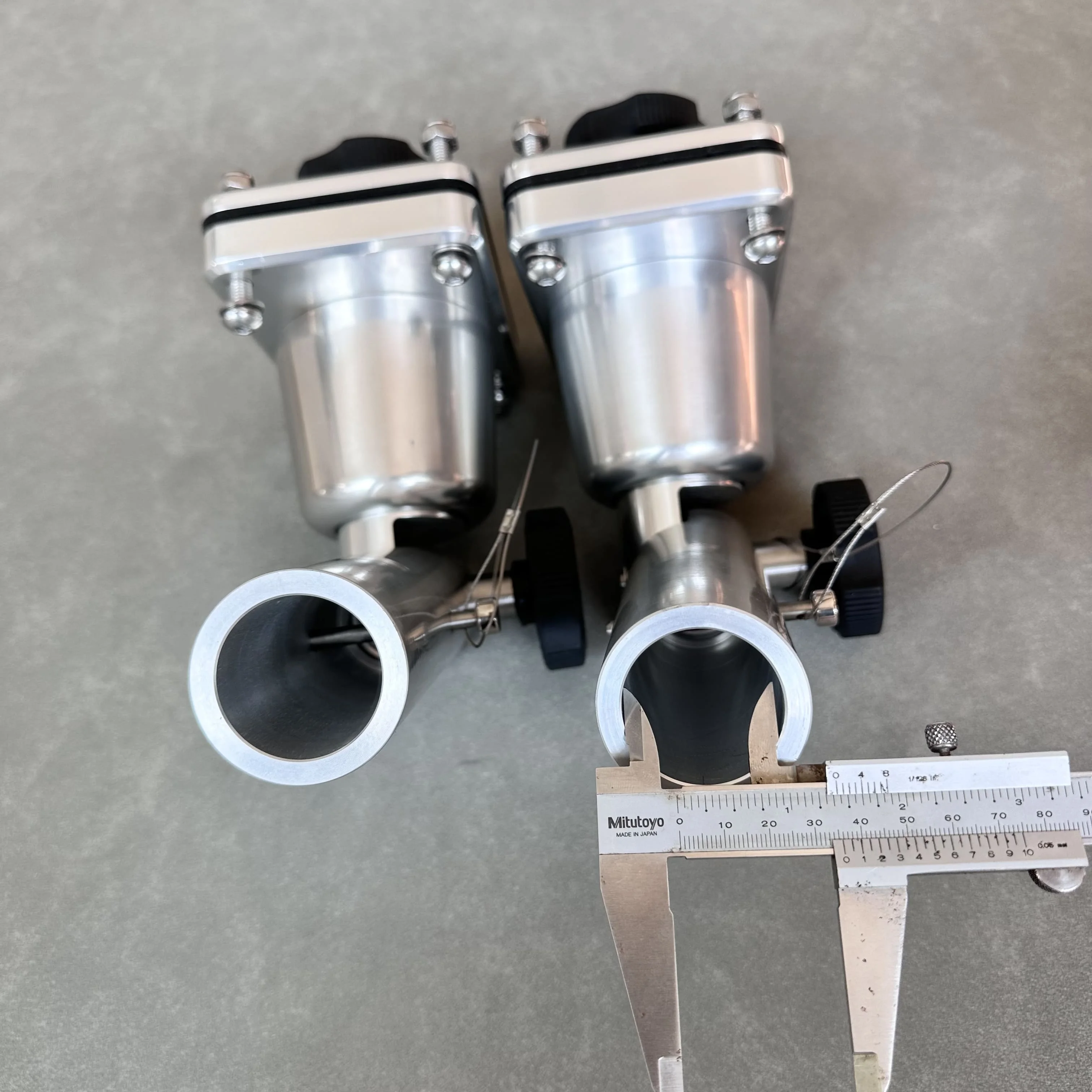 

March Marine Grade Aluminum Outrigger Base Heavy-Duty Adjustable for Offshore Fishing Boat Outrigger Mount