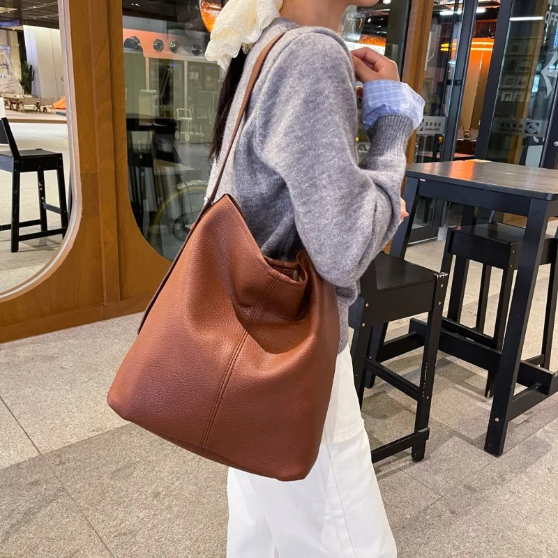 

Sewing Thread Hot Sale Shoulder Bags for Women 2025 New Pu Solid Color Hasp High Quality Large Capacity Design Crossbody Bags