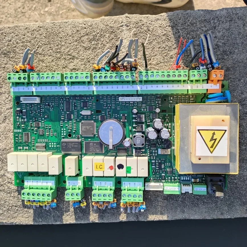 Central air conditioning motherboard CPPB003DM0 is suitable for motherboard CLFHZ42F, CLFJZ21F factory outlet