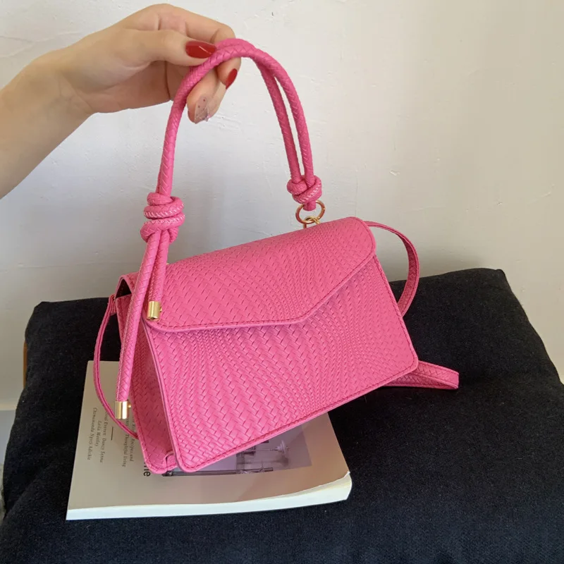

Temperament Simple Fashion Personalized Handbag Foreign Style Shoulder Messenger Bag Small Square Bag Tide Bags for Women