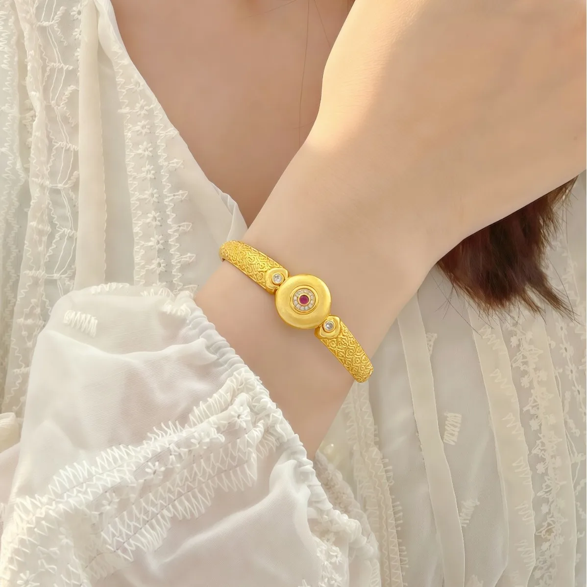 

Luxury 24K 9999 Pure Gold real gold Ping An Ruyi Xiangyun Carved Bracelet Women's Bracelet