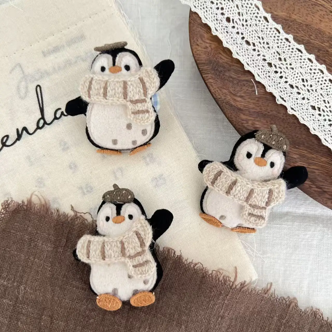 

1PCS Korean Cute Little Penguin Cotton Filled 3D Half Finished Brooch for Women DIY Clothing Shoe Hat Scarf Decor Charms