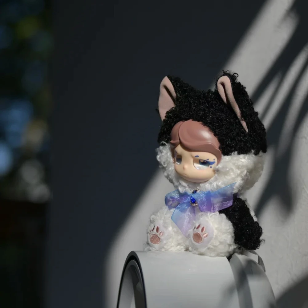 Mo Cat Universe Blind Box Kawaii Kitty Mystery Box Action Figure Anime Doll Pendant Vinyl Face Keychains Doll Desktop Ornament