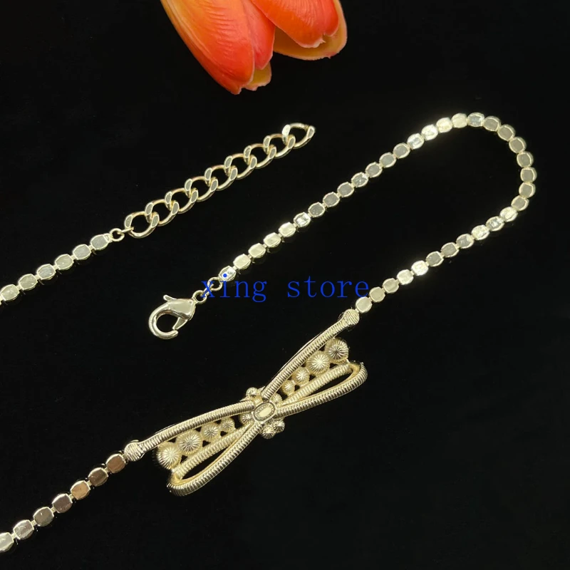 2024 New Fashionable Sweet Romantic Style Cut Crystal Inlaid Bow Pendant Women's Necklace