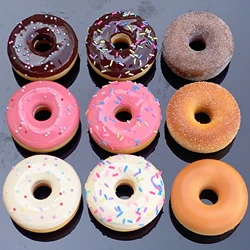 Simulato Donuts Round Fake Food Handmade Morbido PU Pane Colorato Aghi Rosa Decorazione Della Parete Torta di Cioccolato Candy Fai da Te Show Gift Play