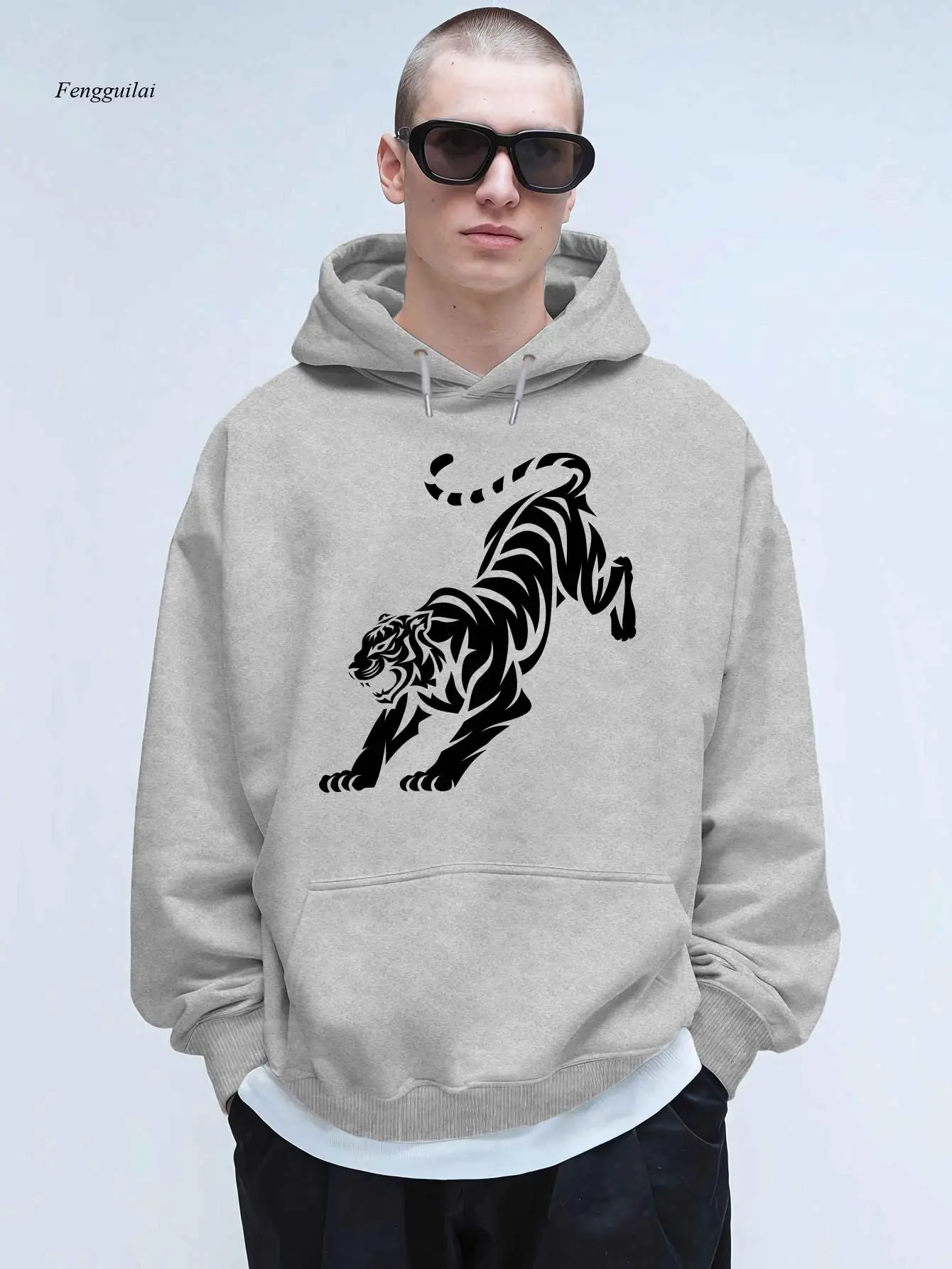 

Толстовка с принтом тигра в стиле ретро — стильная бархатная толстовка на осень и зиму, черная с дизайном белого тигра