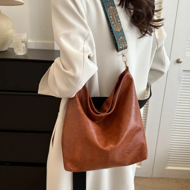 New Fashion Women's Handbags Shoulder Crossbody Bag Large Capacity Bucket Bag Solid Color Pu Fashion Shoulder Bag for Women
