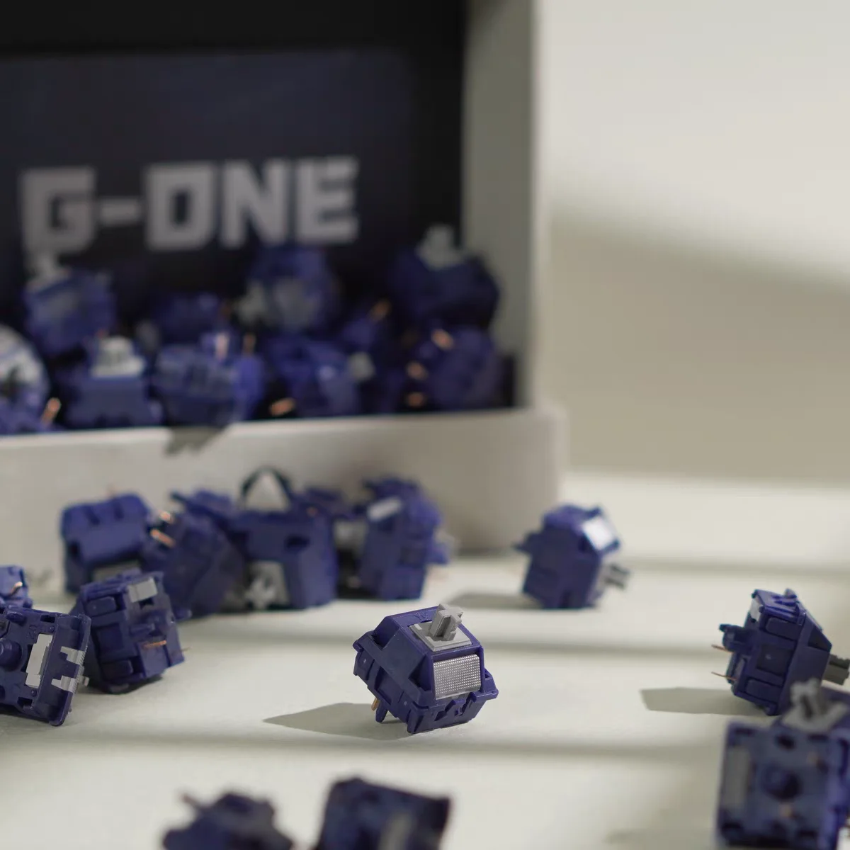 Switch G-ONE YG & WINGTREE 5 Pinos Linear POM RGB 37g 42g 50g Sandiness Personalizado para Teclado Mecânico Gamer MX Switch Acessórios para PC