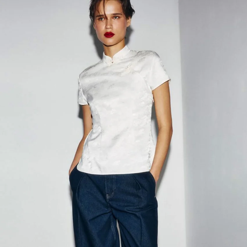 

Linad Elegant Jacquard Print Stand Collar Blouse 2026 Chinese Style Short Sleeve Shirts Female Street Slim Pullover Top Women