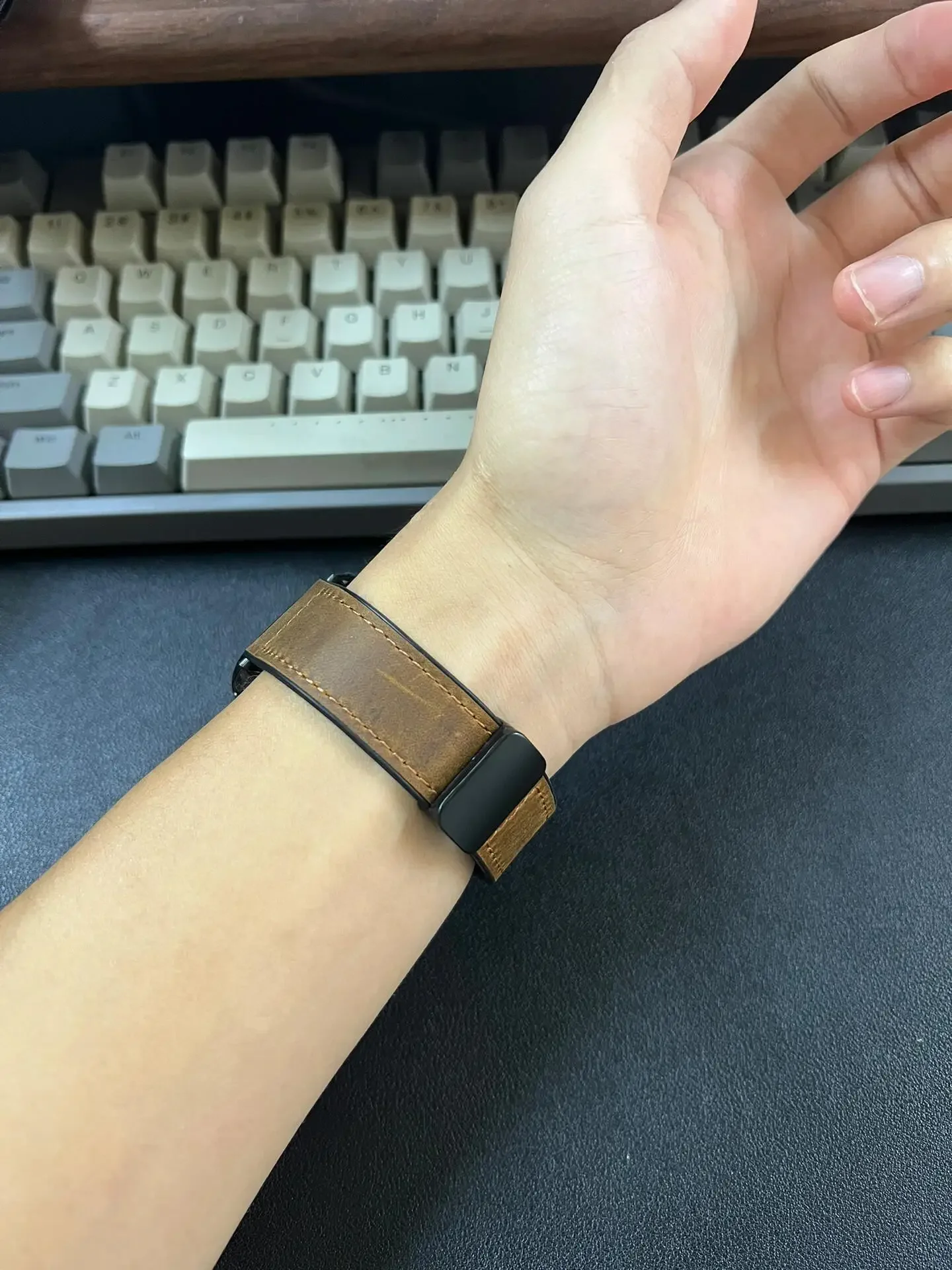 Superior Magnetic Leather loop For Apple Watch band women Series 10/9/8/7/6/5/4/3/2/1 38mm 40mm 41mm 42mm 44mm 45mm 46mm Strap