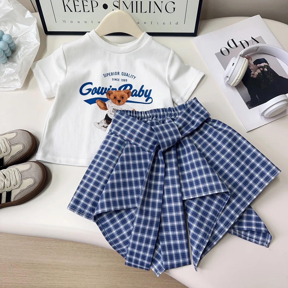 

Girls Suit 2025 Summer New Little Girl Korean Short-sleeved T-shirt Irregular Plaid Skirt Pants Cross-border