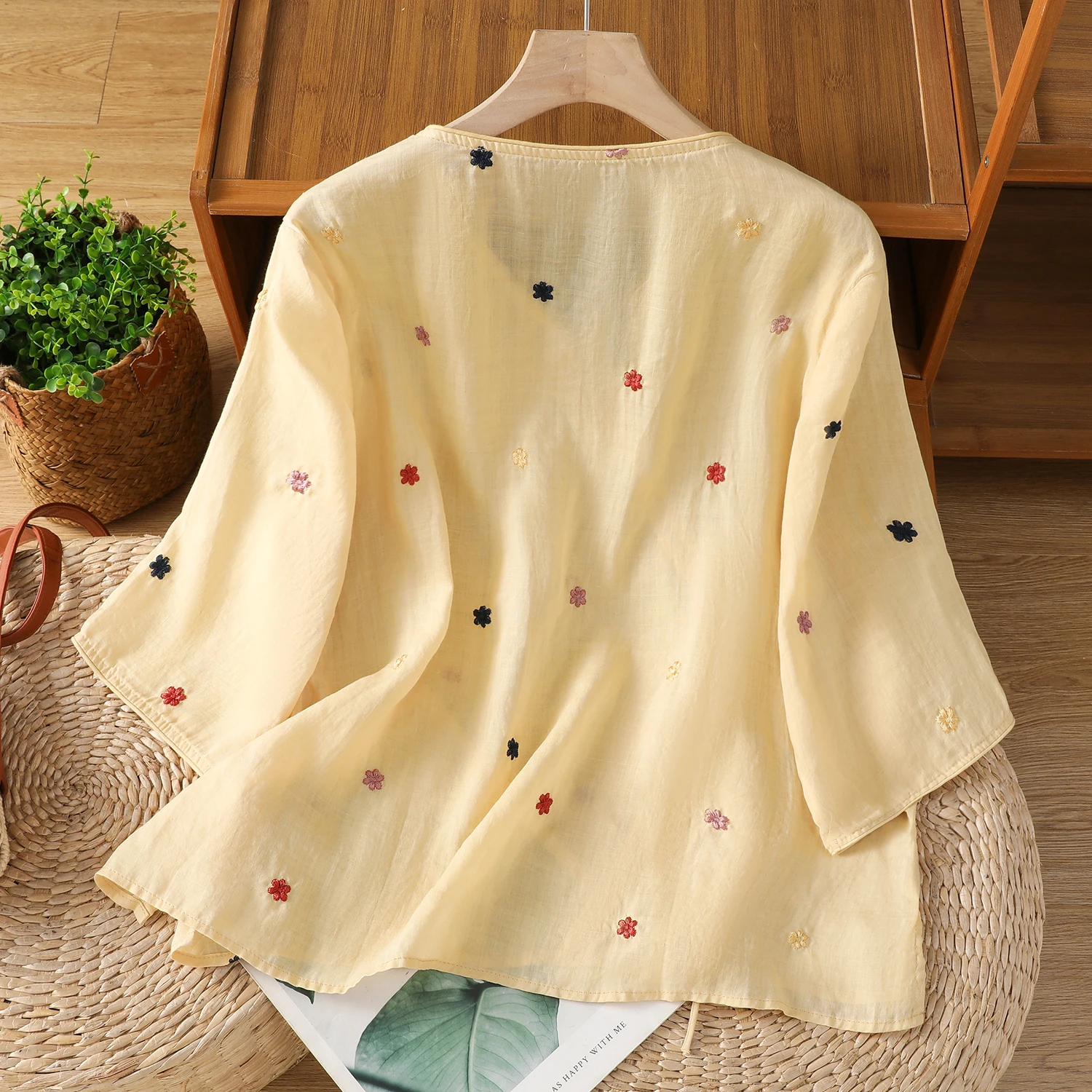 

Свободный крой, летний шелковый топ Tussah с вышивкой, женский модный универсальный китайский однотонный топ, национальный этнический тренд