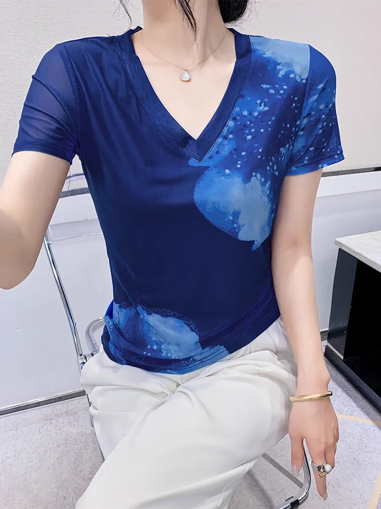 2025 T-shirts Women's Cutout Mesh Tee Sculpting Graphic Print Top with Sheer Panels Standalone Staple for Bold Summer