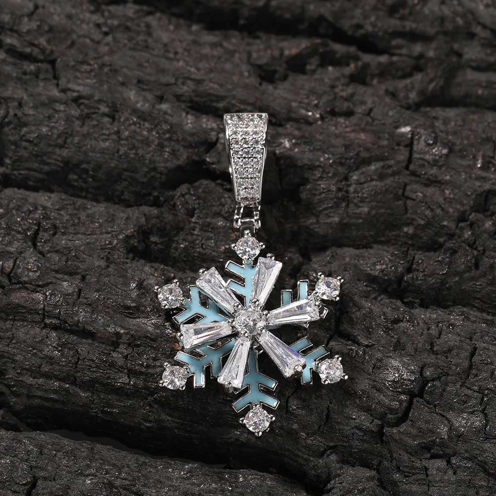 Winter Rotating Snowflake Glow Night Iced Out Bling Pendant Necklace Mirco Pave Prong Setting Fashion Hip Hop Jewelry BP219