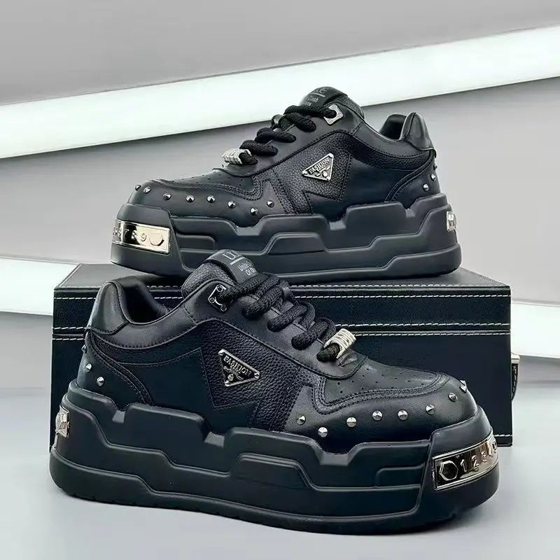 

Новые дизайнерские мужские повседневные кроссовки на платформе с шнуровкой и заклепками в стиле панк, универсальные прогулочные кроссовки для мужчин (Zapatillas Hombre)