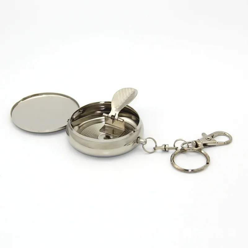 1Pcs Round Shape Ashtray Keychain Eco-friendly Portable Mini Cigarette Keychain Metal Alloy Pocket Smoke Ash Tray Random Color