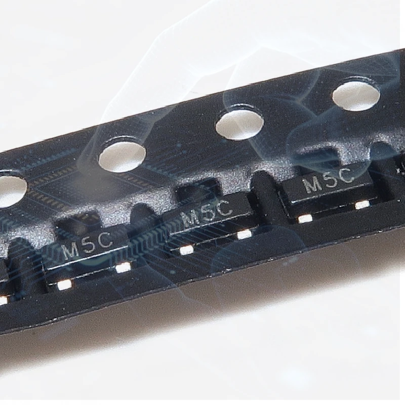 (5-10-20-30-100PCS) PCD5003 QFP-32 PCD5003H