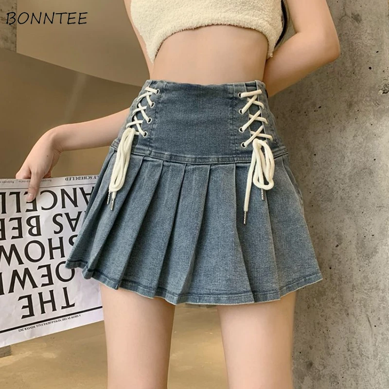 Dżinsowe plisowane spódnice damskie Śliczne sznurowane eleganckie dziewczęce letnie mini spódniczki Koreański styl Moda Seksowna odzież uliczna z wysokim stanem College
