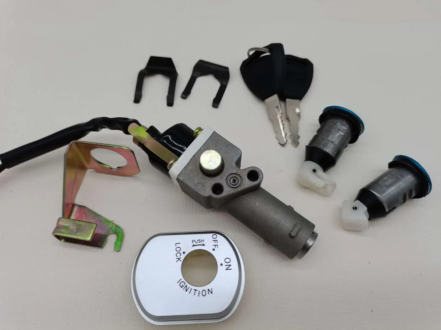 B060 Scooter Contactslot Sleutelset Voor Longwei Elektrische Deursloten Seat Safity Lock 2 Pin 3 Switchs Accessoires