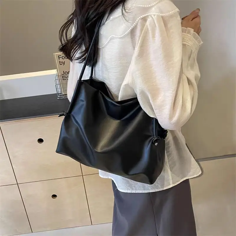 New Women's Tote Bag Large Capacity Commuter Handbag Spring Summer Going Out Bag Solid Color Bow Shoulder Bag