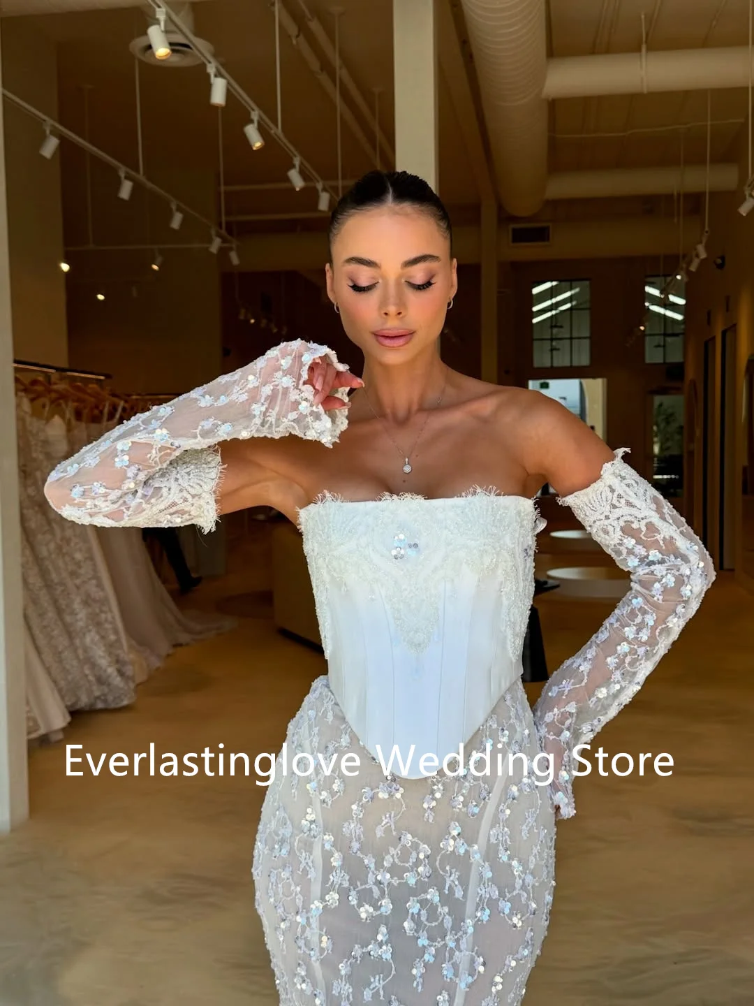 فستان زفاف مكون من قطعتين مزين بالدانتيل اللامع وأكمام طويلة قابلة للفصل مصنوع حسب الطلب 2026 Rode De Morrie