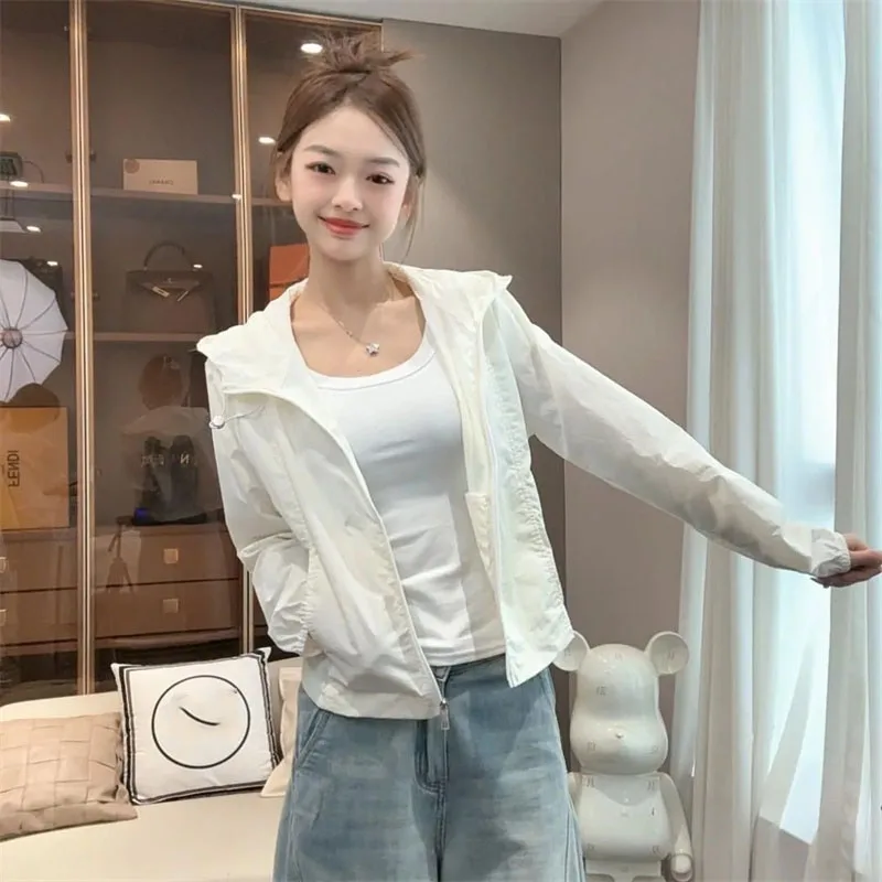 Summer Femme Sun Protection Clothing Coat Spring Lady Light Thin Short Sun Shirt Jacket Women Hooded Sun Protection Shirt Jacket