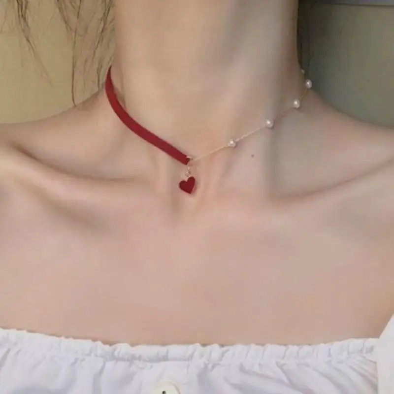 

Новое асимметричное ожерелье, тонкая цепочка с красным ворсом, кулон в форме сердца, колье