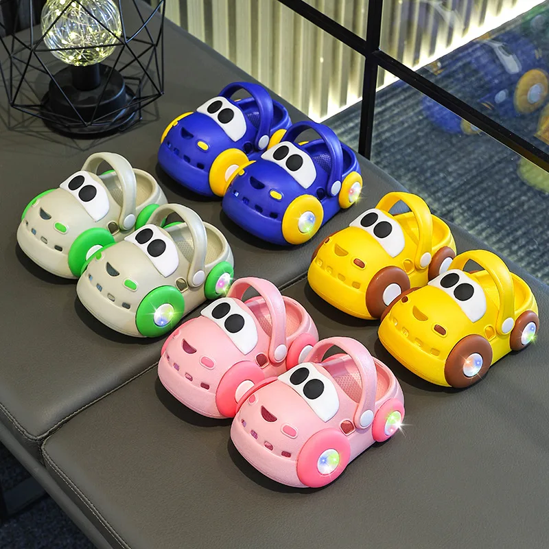 

Cartoon Boys Sandals Cute Soft Non‑Slip LED Luminous Slippers for Toddle Home Outdoor Sandals for Kids
