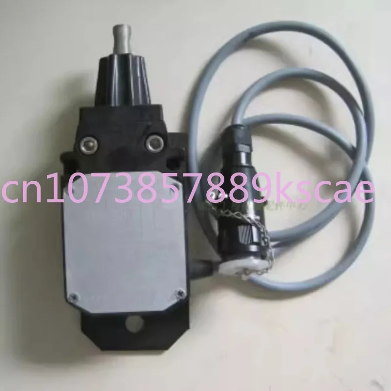 

Crane Height Switch Xugong Crane 12 Tons 16 Tons 20 Tons 25k50k Height Limit Switch Stopper