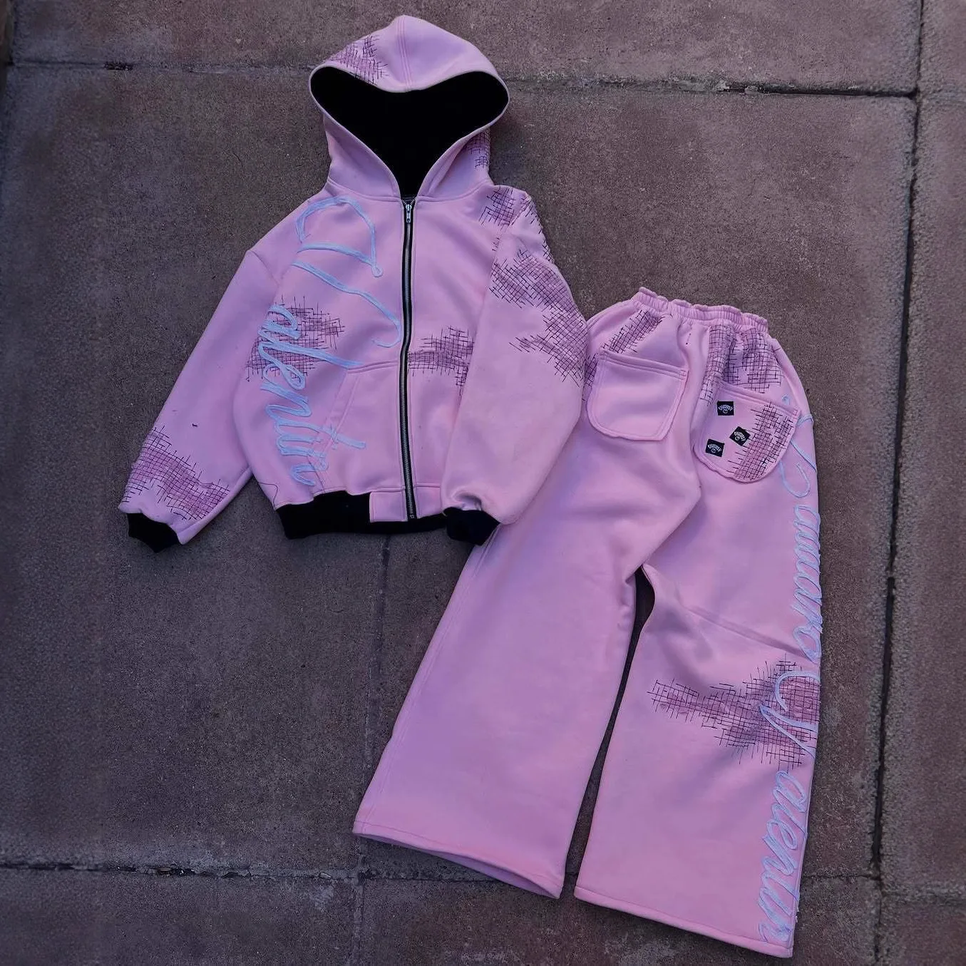 

Американский ретро-комплект: модный брендовый костюм с худи и длинными рукавами для женщин, летний уличный стиль, подходит для среднего возраста