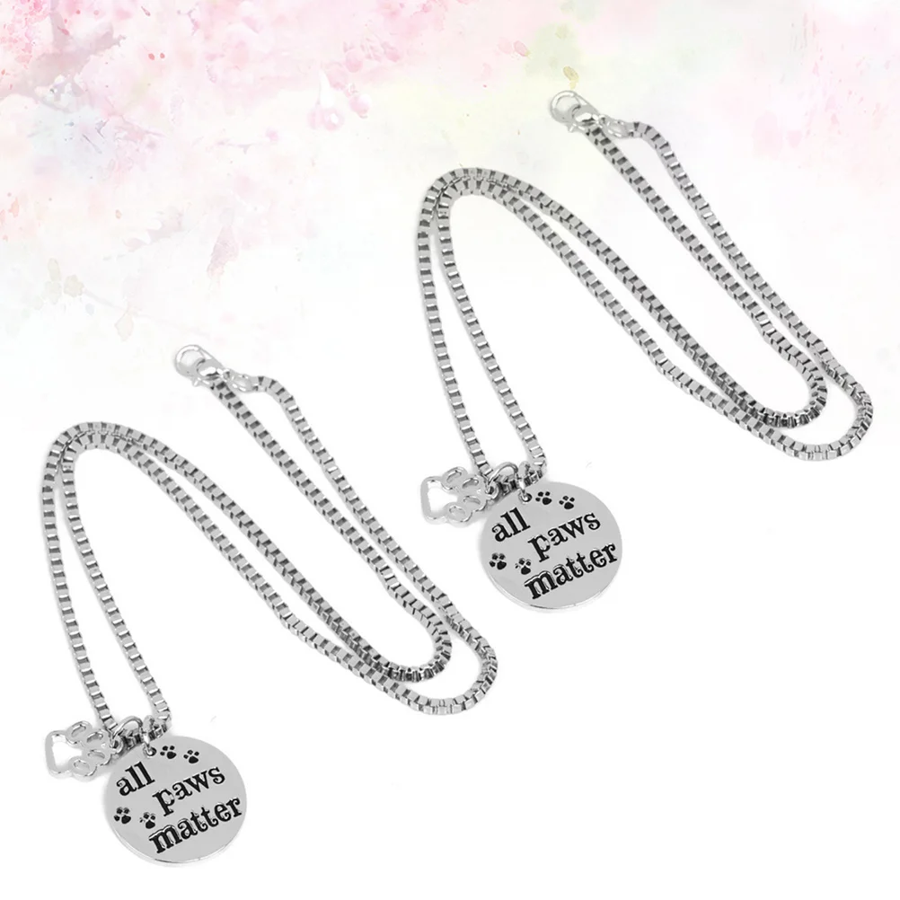 

2Pcs Pet Pendant Necklace All Paws Matter Letter Hollow Footprint Design Dog Neck Chain Daily Wear Costume Photo Props Pet