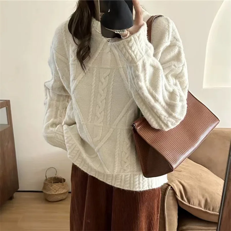 

2024 Autumn and Winter Casual Twist Knitted Loose Korean Version Warm Solid Long Sleeved Pullover Thick Sweater for Women LJ726