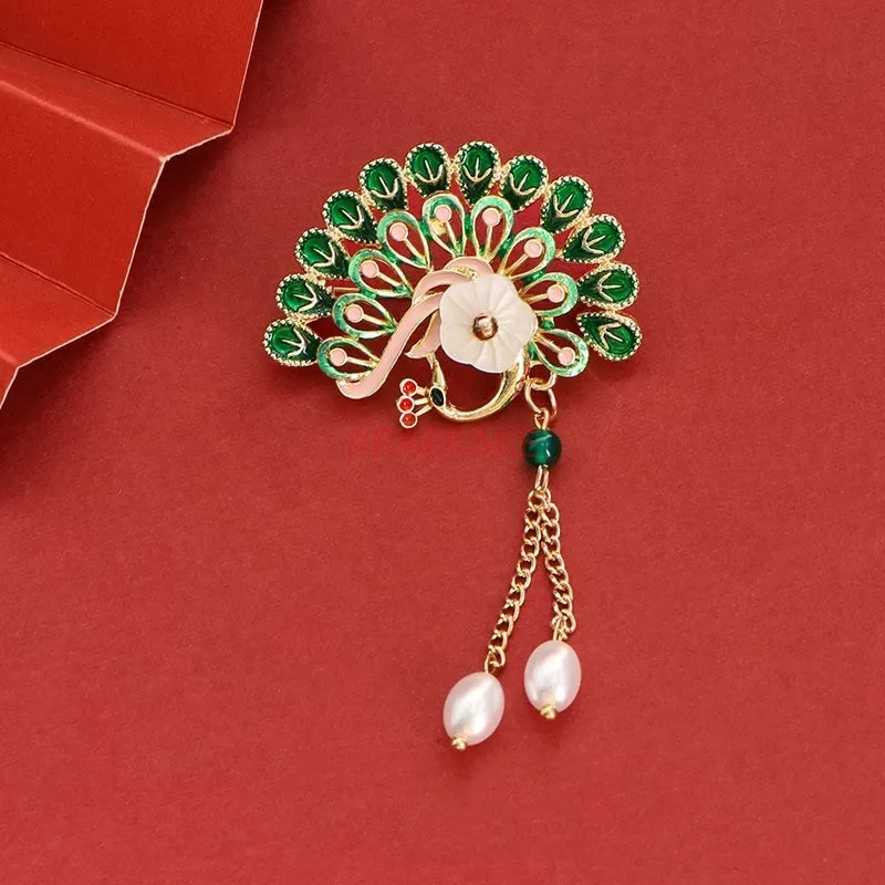 Spilla a ventaglio di pavone in stile cinese, cheongsam con nappa retrò, spilla con fibbia antiriflesso Hanfu, fiore sul petto accessorio