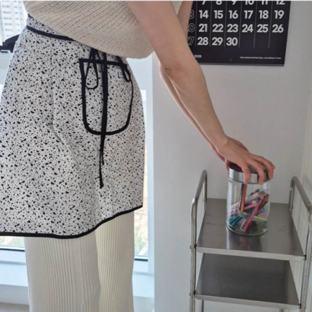 Striped Pattern Waist Apron With Pocket Short Length Tie-Belt Apron Anti-Dirty Fabric Tie-Belt Closure Half Apron