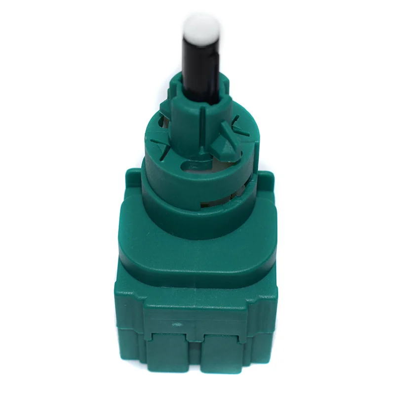 High Quality 4 Pin Brake Stop Light Switch For  A3 A4 A6 TT S4 R8 For Porsche Cayenne For VW Golf Jetta 1C0945511A Replaceme