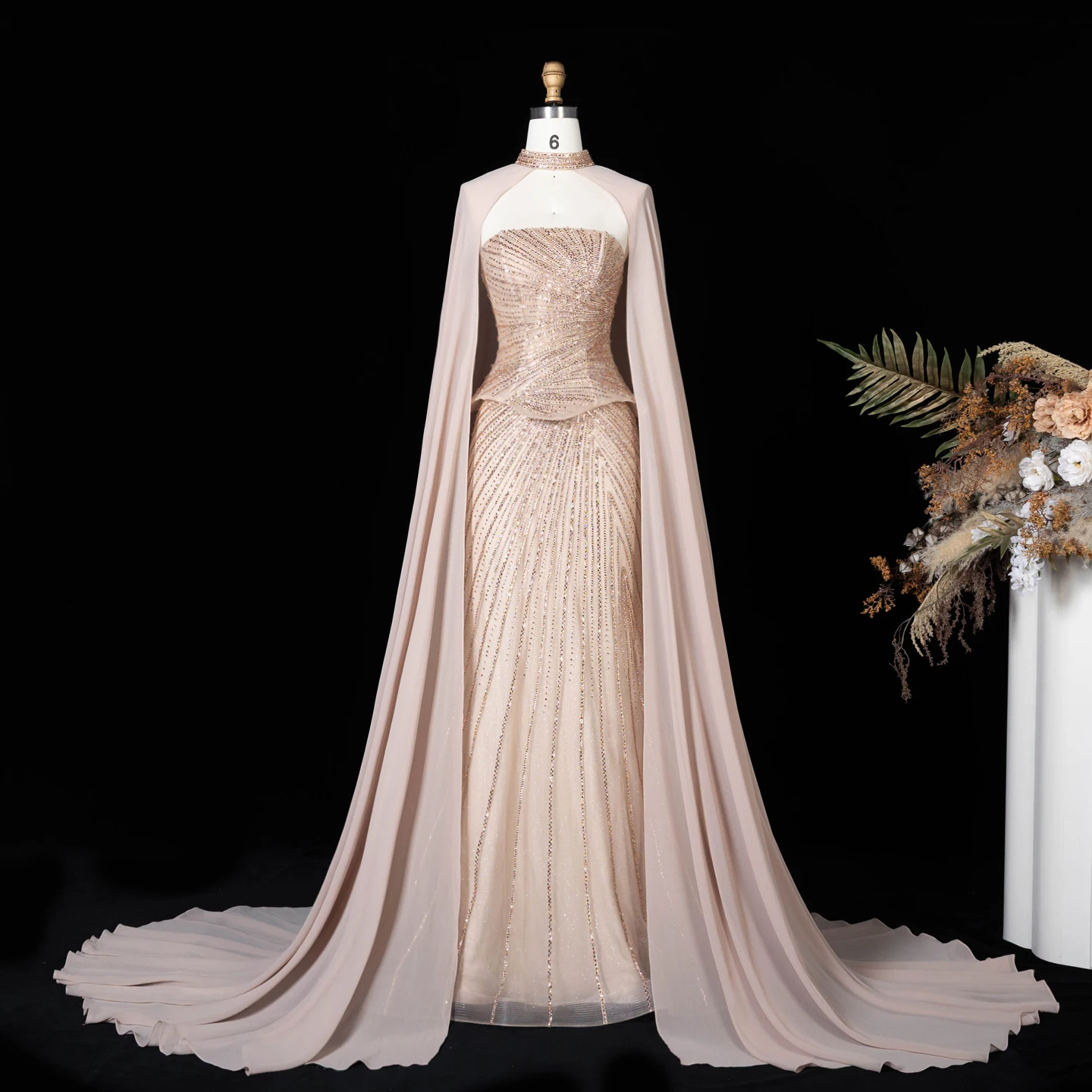 Sharon Said Luxuriöses lila Abendkleid, trägerlos, mit Kristallperlen, langer Chiffonumhang, Meerjungfrauen-Schnitt, formelles Abendkleid für besondere Anlässe, SS112 Custo – Detail 10