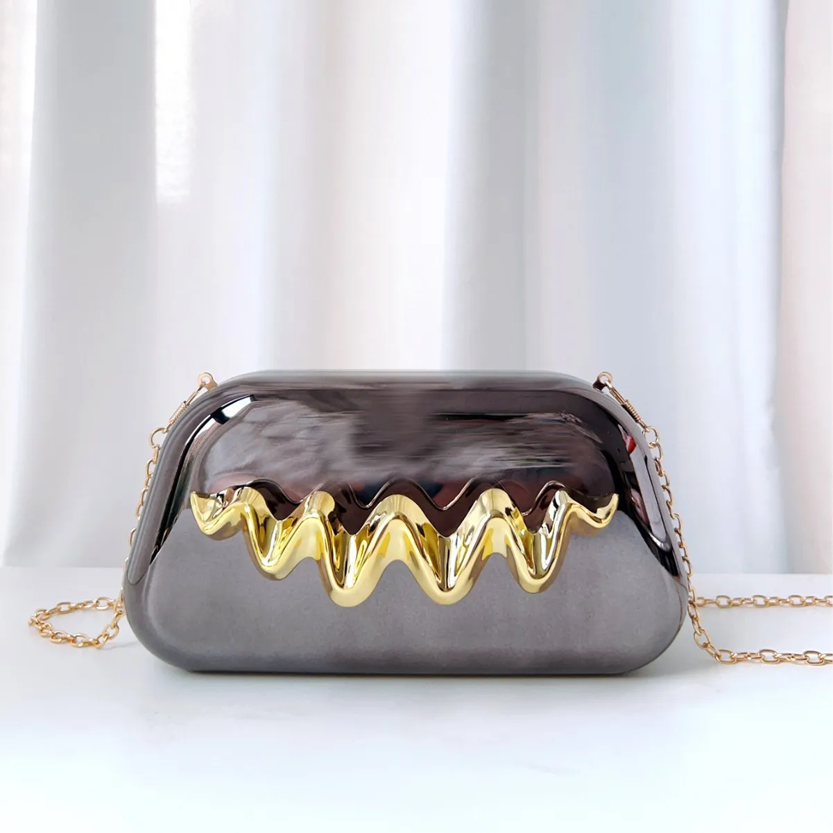 

Новая нишевая сумка-клатч 2026 года с гальваническим покрытием, наручная/наплечная сумка для ужина, сумка-мессенджер