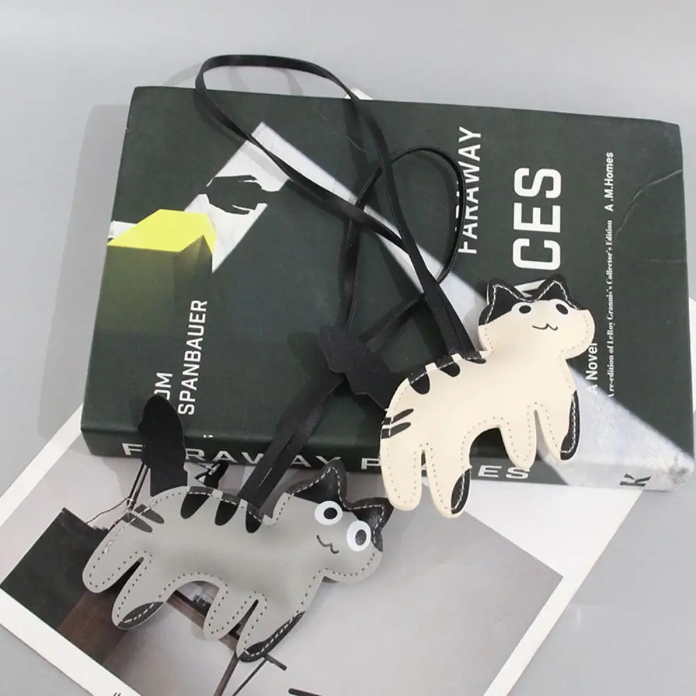 متعدد الألوان بو الجلود بولي Leather الجلود القط شماعات الكلب الحيوان سلسلة مفاتيح من الكرتون سيارة كيرينغ حقيبة بنقوش كرتونية قلادة اكسسوارات السيارات